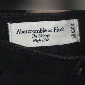BRAND NEW Abercrombie & Fitch jeans, “The Skinny High Rise,” Size 30, black.